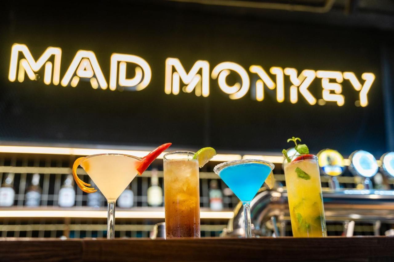 Mad Monkey Hanoi Hostel Extérieur photo