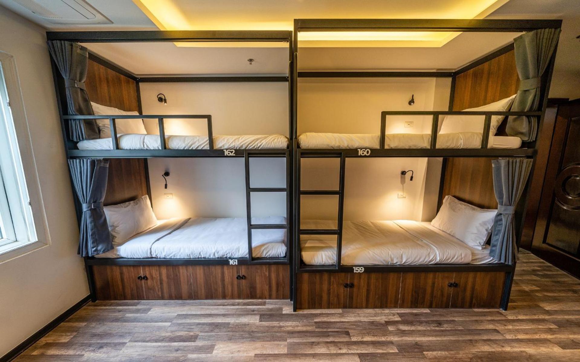 Mad Monkey Hanoi Hostel Extérieur photo