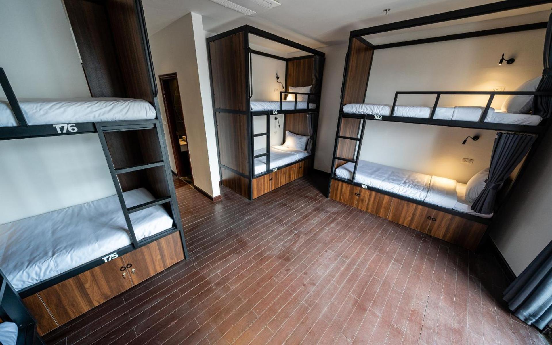 Mad Monkey Hanoi Hostel Extérieur photo