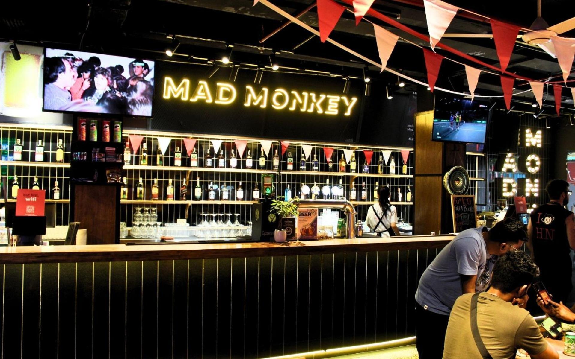 Mad Monkey Hanoi Hostel Extérieur photo