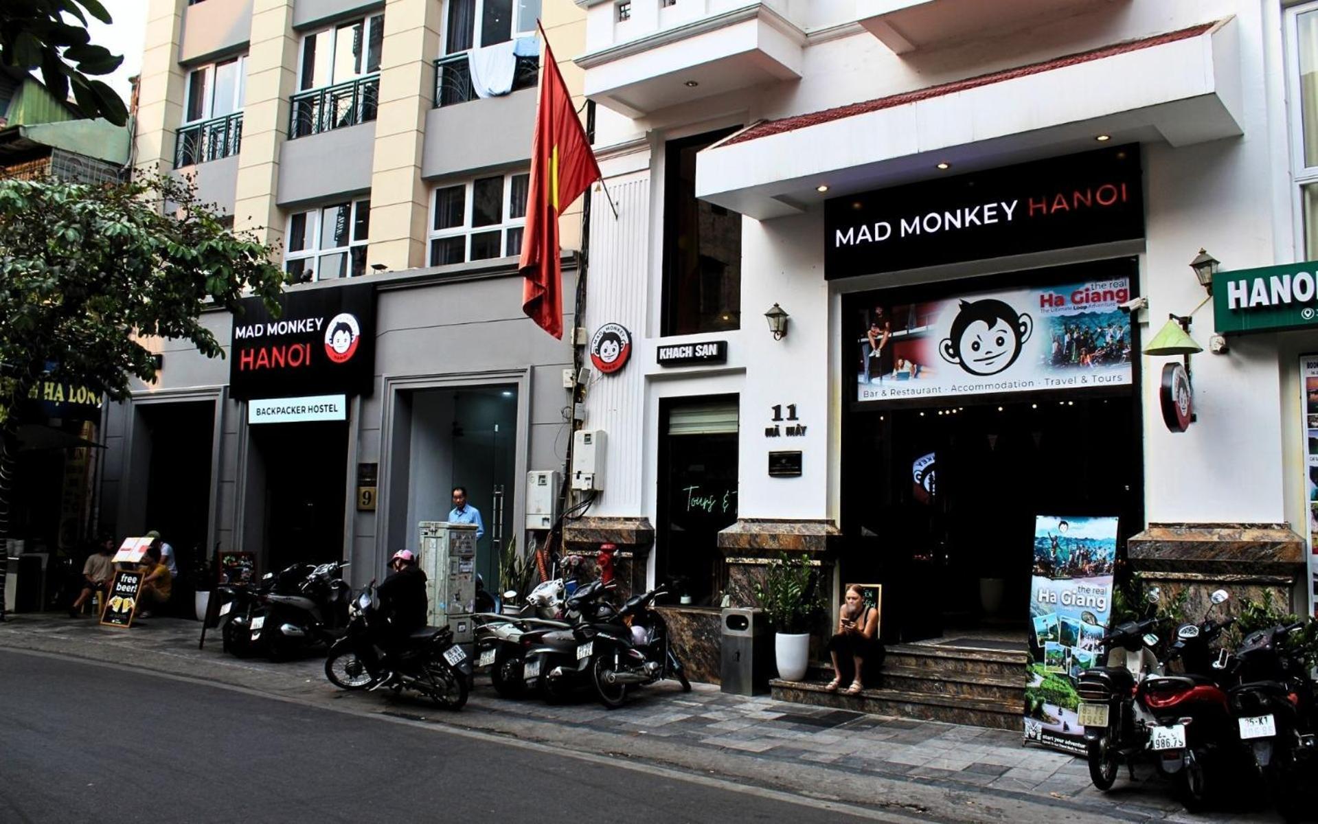 Mad Monkey Hanoi Hostel Extérieur photo